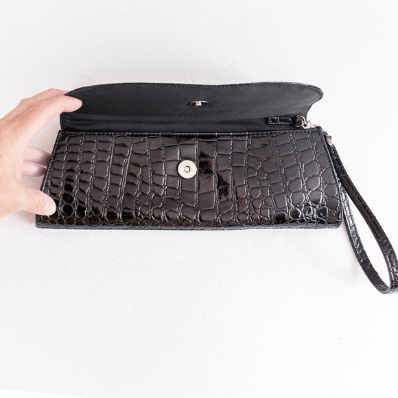 East west vibe faux croc clutch wristlet black patent leather look retro elegant - Picture 13 of 14